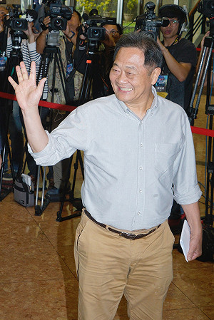錕P拋問：台北市要當獵人還是獵物？ 指市長應有「勇敢」特質