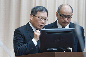 韓國瑜拋設自由經濟示範區 財長引《中時》社論回擊藍委