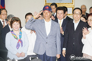 韓國瑜指無法參加現行初選 郭台銘堅稱：一定走完民主初選