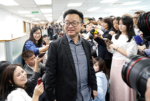 挺卓堅持初選制度 羅文嘉：人煙稀少這條路一定陪你
