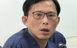 黃國昌搭華航  妻：「你是白痴嗎？你不會怕嗎？」