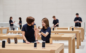 國外市調公司：一個人一生花320萬在換iPhone？