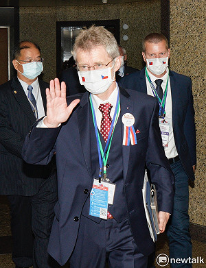 台捷擬簽署三大MOU 韋德齊：絕對不會光說不做！