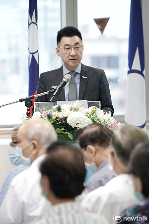 大黑馬韋伯韜表態參選黨主席 江啟臣回應了
