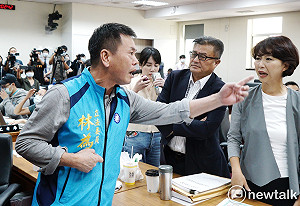 林為洲反共以「台灣中華民國」為榮 王浩宇驚爆兩人當年高喊台獨