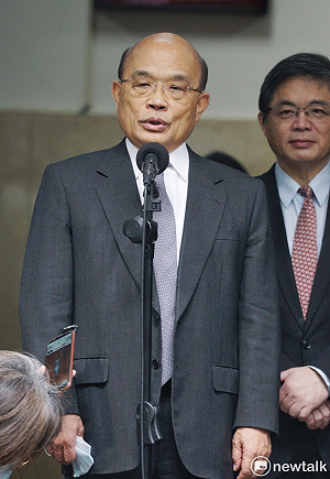 蘇貞昌買漫畫還打統編 民眾黨大酸：真是家書抵萬金！