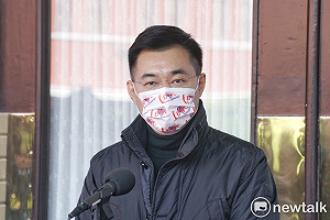 四大公投將至 蘇貞昌是否認公投結果？ 江啟臣笑回：要問保生大帝