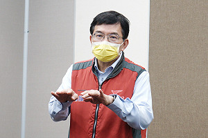交通部次長：支持台鐵公司化 站票問題若與這次事故有關將檢討
