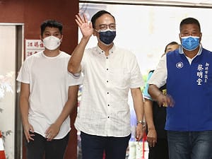 國民黨主席選舉今登場 新北投票所湧人潮