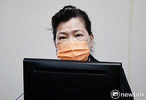 數位五倍券可改紙本 經濟部揭資格限制 網友：根本就是圈套