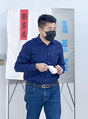 3Q罷免案今登場 顏寬恒前往投票：睡得不錯 籲選民踴躍投票