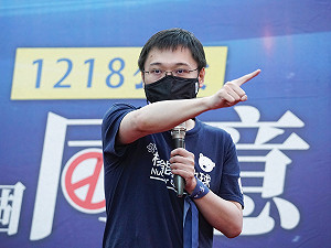 直指何志偉「玻璃心」 黃士修：你是立委 可以立一部「塔綠班玻璃心受傷法」