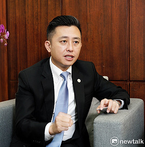 「情勢演變山崩地裂」沈富雄：林智堅臉皮再厚也「不得不退選」