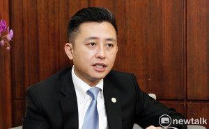 「情勢演變山崩地裂」沈富雄：林智堅臉皮再厚也「不得不退選」