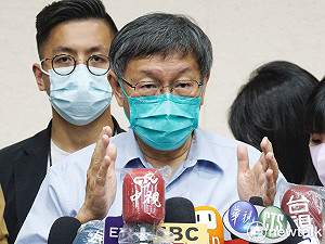 別當作是買票 柯文哲：北市嗶敬老卡領660元是真的
