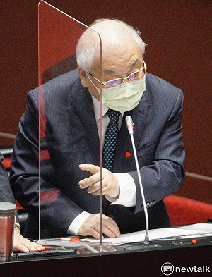 通膨、外食費用還會再漲？主計長朱澤民：明年CPI漲幅在2%以下