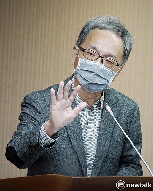 健保部分負擔新制預計明年第一季上路！薛瑞元：將挹注100億元