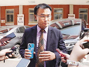 5年前要他趕快下台 高嘉瑜今發文感謝陳吉仲7年付出