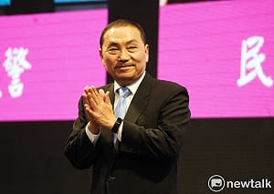 換柱2.0？張亞中批侯友宜民調崩「下架綠營最大危機」喊開兩會調整