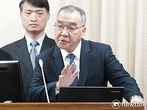 國防部長邱國正請辭 蔡英文未批准：應坐鎮崗位確保國防事務穩健