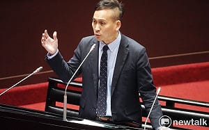 批葉元之提案復活「雙薪肥貓」 民進黨：國民黨對不起年輕公務員