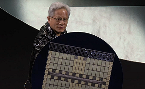 評論華為「韜定律」! 黃仁勳稱台積電已深耕10年 中怒批 : 「不懂晶片」