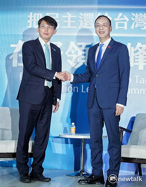 林保華觀點》「四二六」是何徵兆？還是香港的「雙花紅棍」
