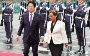 凌濤扯見面潑水叫祝福？馬紹爾總統海妮：重要場合下雨是好兆頭　
