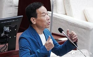沈伯洋猛攻蔣萬安！ 鍾小平直言：北市選戰淪意識形態之爭