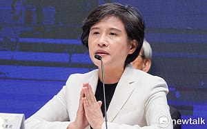 藍白不滿哲學系帶團談公務？他揭鄭麗君特殊經歷：台灣罕見