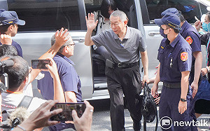 柯文哲政治獻金賸餘款流向惹議  北檢、民眾黨隔空互槓