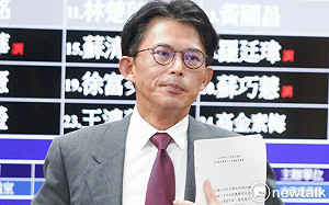 黃國昌陷狗仔風暴！游盈隆：小草很黏、民眾黨支持度不減