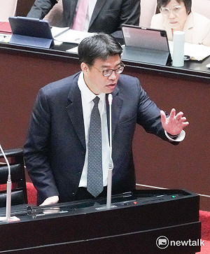 中配錢麗稱「我不能主張統一？」 邱垂正稱將開會、「不排除出境」