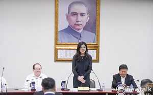 首次主持中常會就延誤 鄭麗文喊：2028年重返執政　