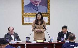 管仁健觀點》國民黨的立場為何會從反共變舔共？