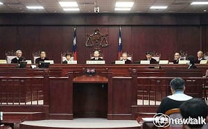 排除3異議大法官後判憲訴法違憲  藍委轟「綠色大法官化」的極致