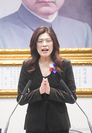 管仁健觀點》鄭麗文為何要把「舔支團」變成「不舔整支團」？