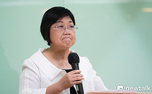 徐佳青帶兒隨行惹議、請辭下台  時力籲明訂政務官家屬隨行規範
