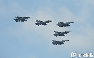 空軍參謀長稱戰機維持費高！ 他直言：中共整天侵擾我國所致開銷龐大