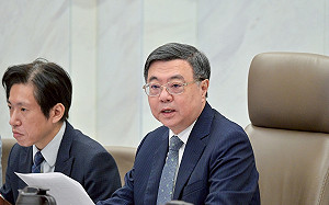 卓揆：請環境部啟動「廢清法」修法 將光電板納入應回收廢棄物