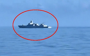 突破一般作戰安全界線! 傳中055驅逐艦「貼臉」同行美航母 專家憂恐擦槍走火