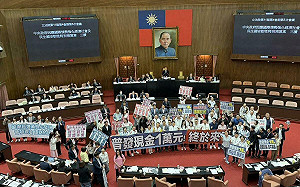 韓國瑜敲槌！普發1萬元預算三讀過了、1個月內開始發放