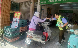 烈日下用腳丈量左營家鄉　薛兆基：和大家一起寫新篇章