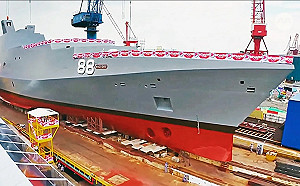 新加坡海軍首艘8000噸級「無人機母艦」下水  儎台整合、自動化、操作人數不到百人