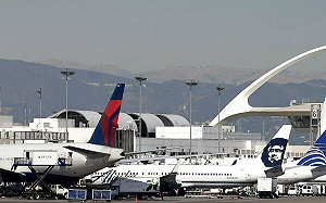 美政府「停擺」致空管「無薪」缺勤  26日航班延誤8600架次創新高、28日恐再惡化