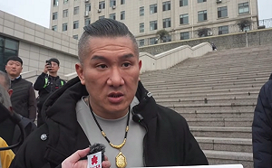 館長赴中國嗆台男「閃兵軟腳蝦」！網嘆：成了統戰樣板人物