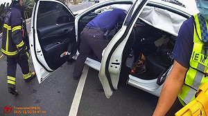 嘉縣女子駕車自撞電線桿  2歲女兒送醫不治