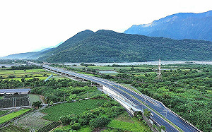 花蓮台9線木瓜溪橋歷時5年改建！公路局：11/7完工開放通行