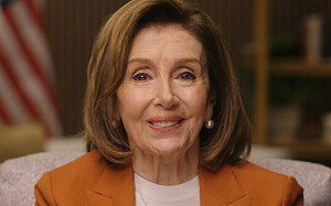 (影)裴洛西宣布不再尋求連任！ 感謝影片見專機夜間抵台、獲頒勳章