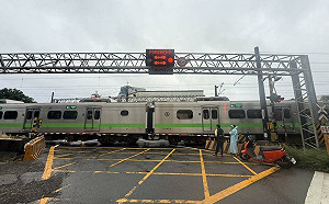 台鐵「埔心至楊梅」平交道事故  15列次上班時段大誤點34分鐘